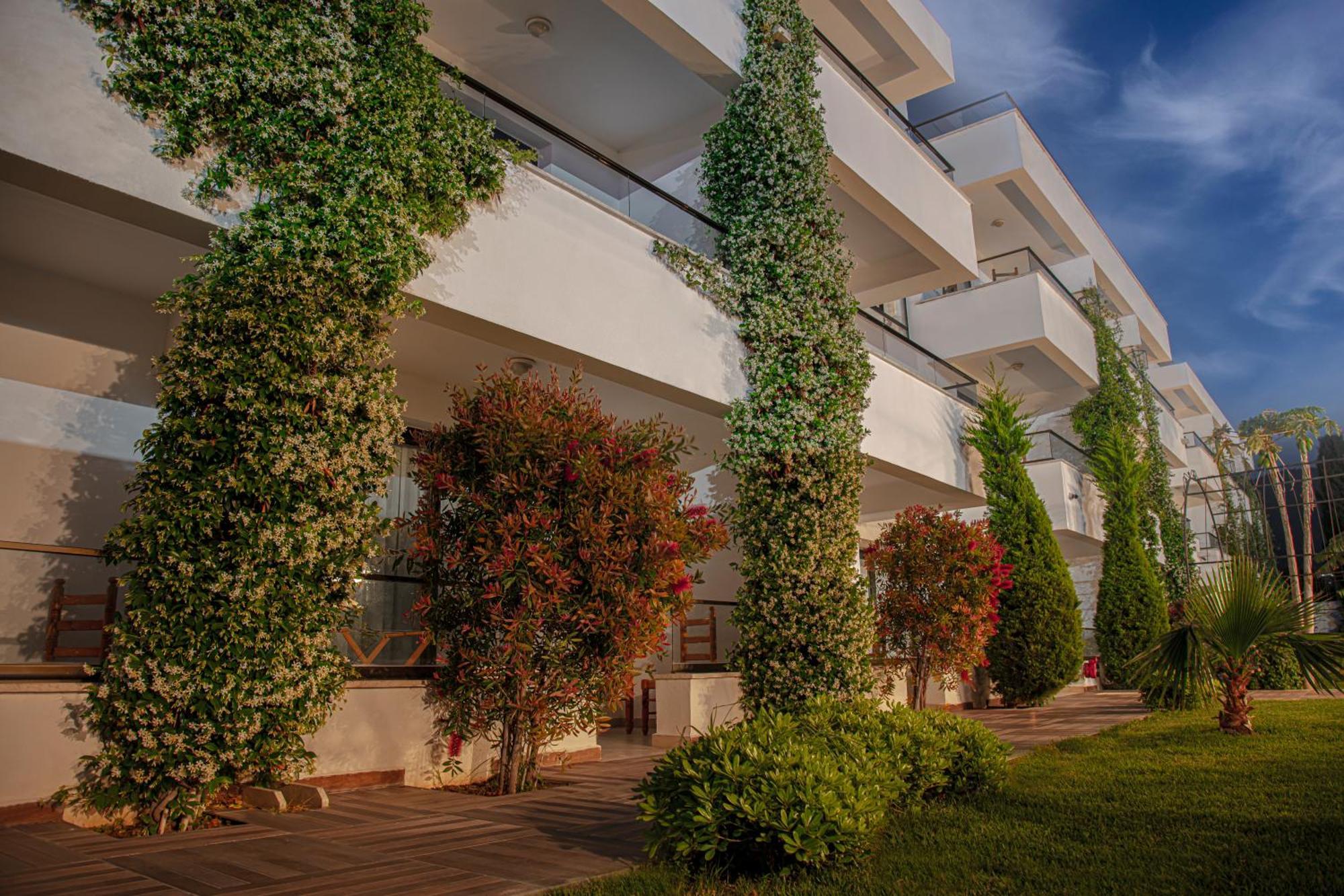 Palmonte Suites Hotel & Spa Karavas  Exteriér fotografie